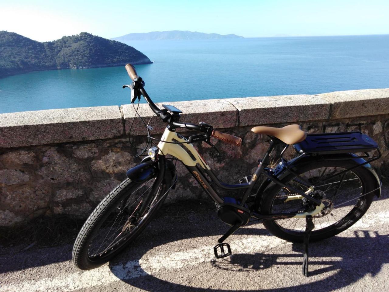 Bike&Boat Argentario Hotel Porto Santo Stefano  Eksteriør bilde
